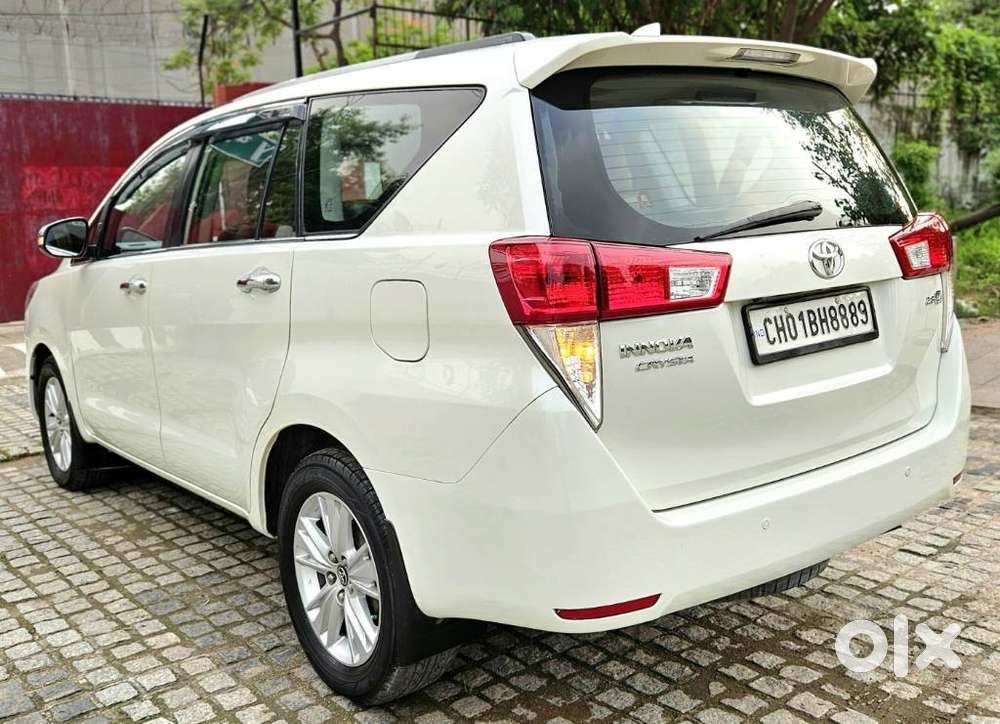 Toyota Innova Crysta 2.8z Automatic, 2016, Diesel