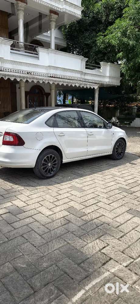 Skoda Rapid 2015 Diesel Automatic