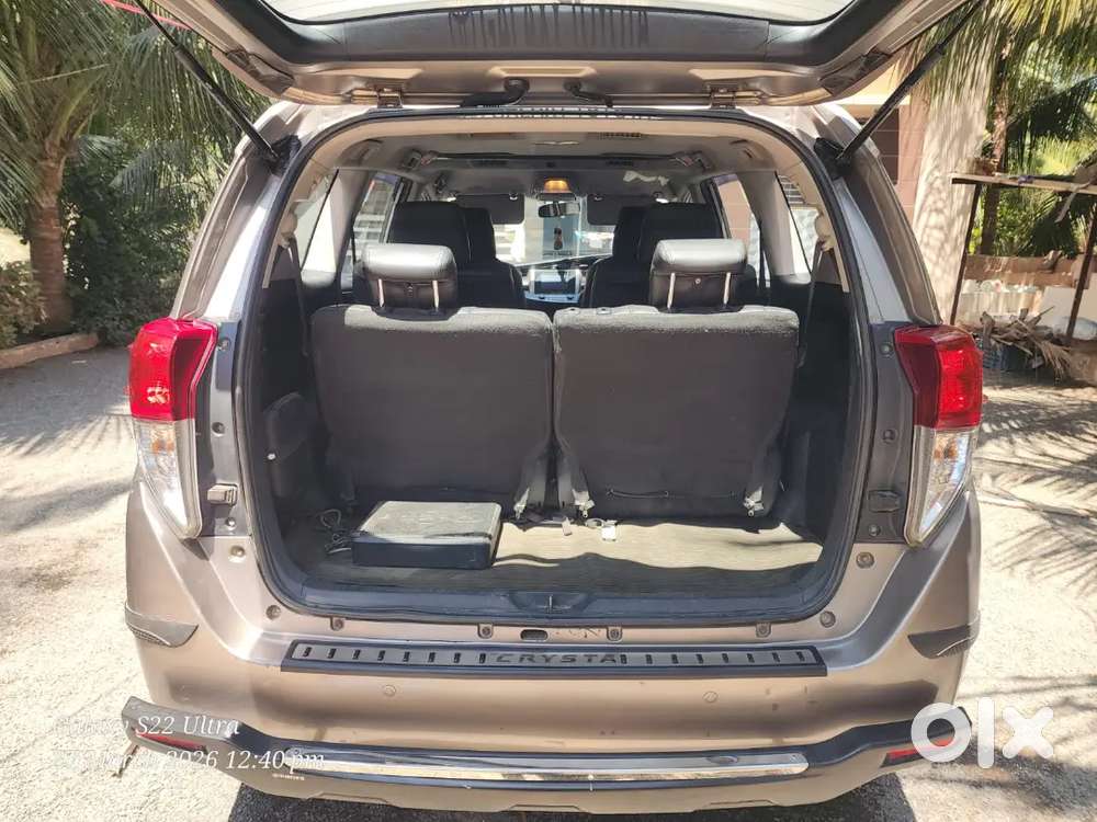 Toyota Innova Crysta 2017 Diesel 180000 Km Driven Orignal Gadi