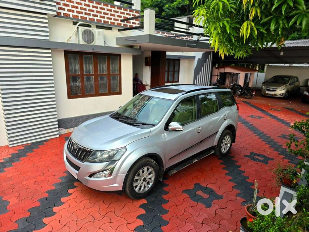 Mahindra Xuv500 W10 With Sunroof