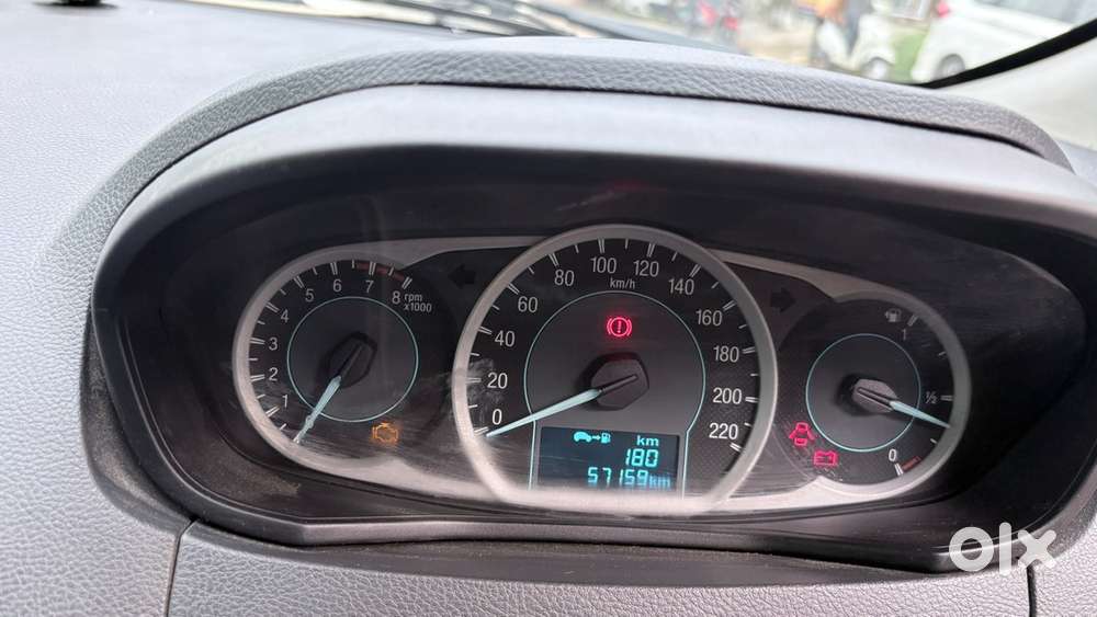Ford Figo Petrol 2016