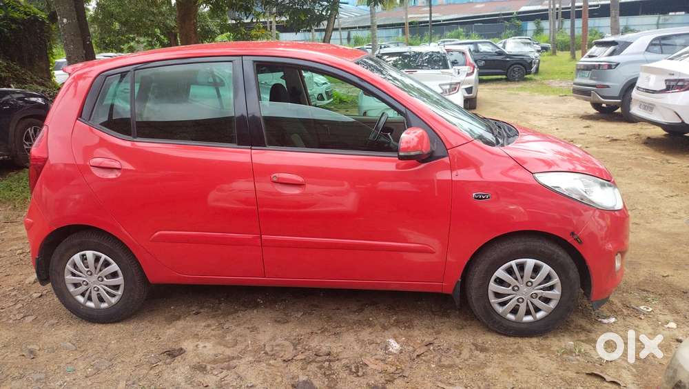 Hyundai I10 Sportz At, 2013, Petrol
