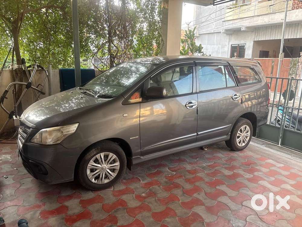 Toyota Innova 2013 Diesel Well Maintained