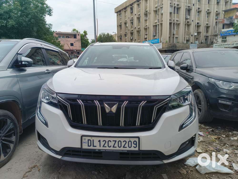 Mahindra Xuv700 2.0 Ax 7 Petrol At Luxury Pack Str, 2025, Petrol