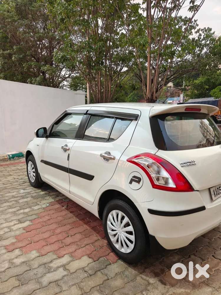 Maruti Suzuki Swift Vxi Optional, 2015, Petrol