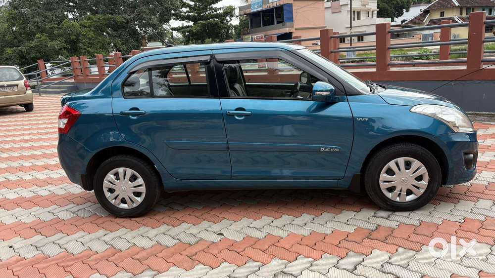 Maruti Suzuki Swift Dzire 1.2 Vxi Bsiv, 2012, Petrol