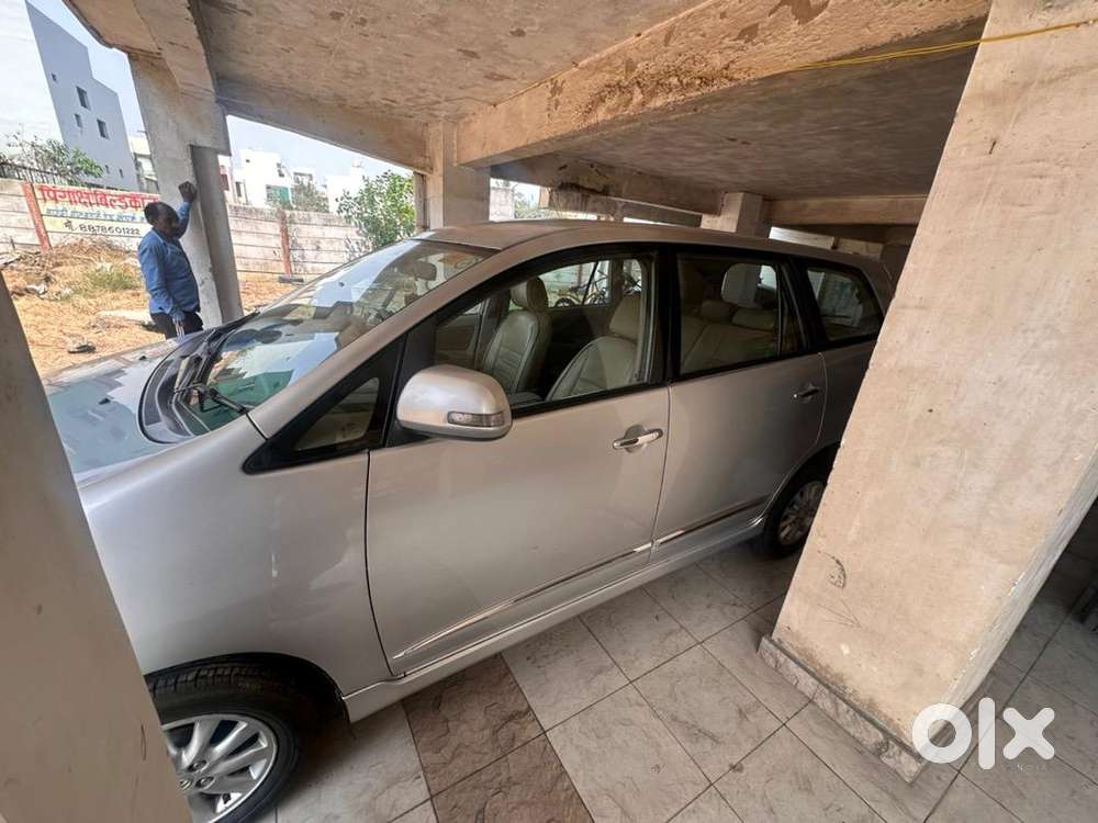 Toyota Innova 2013 Diesel Well Maintained