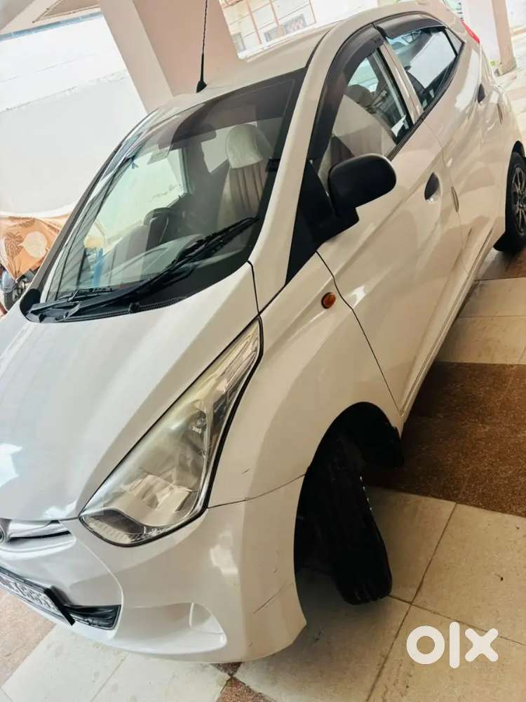 Hyundai Eon Magna 2016 Variant