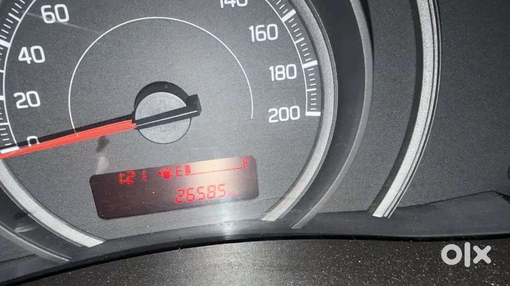 Maruti Suzuki Swift 2021(lxi) Petrol 26585 Km Driven