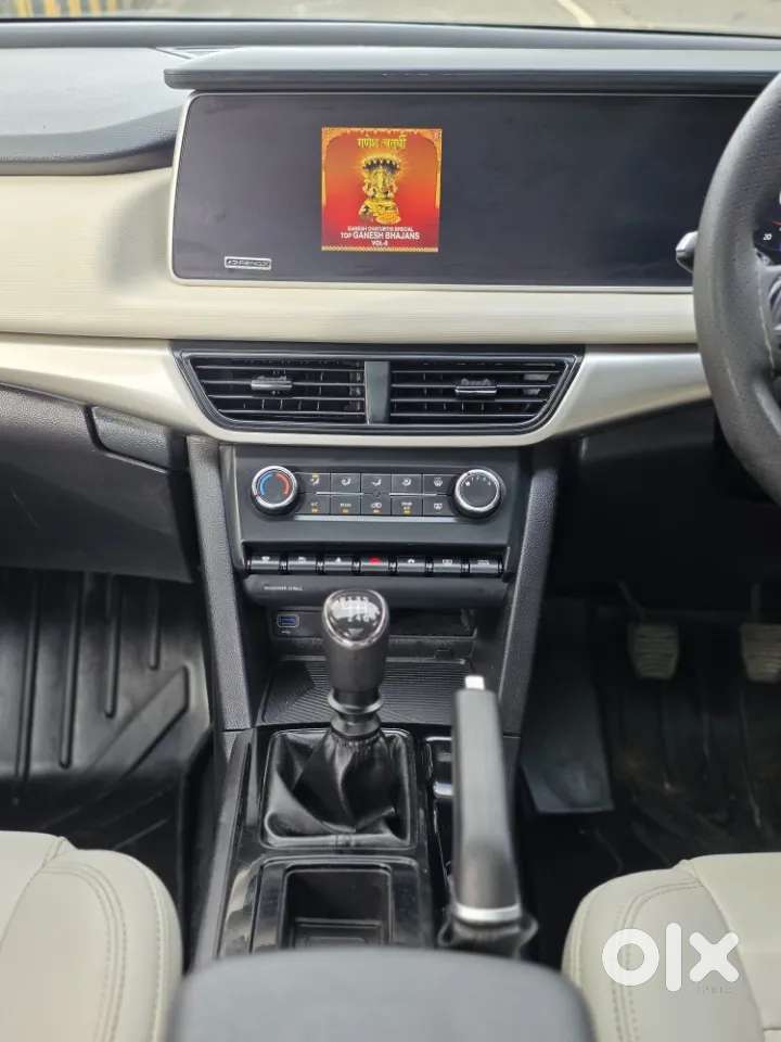 Mahindra Xuv700 2.2 Ax 5 Diesel Mt 7 Str, 2024, Diesel