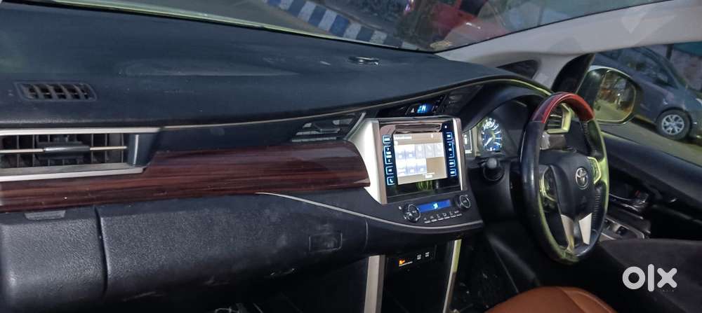 Toyota Innova Crysta 2.4 V, 2017, Diesel