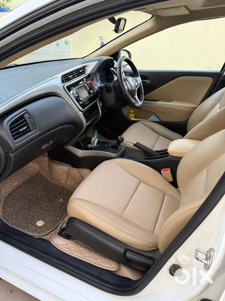 Honda City 2017 Sunroof