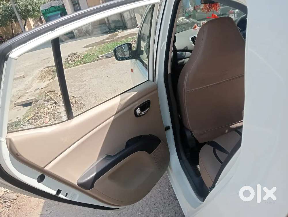 Hyundai I10 Magna 2012 Car