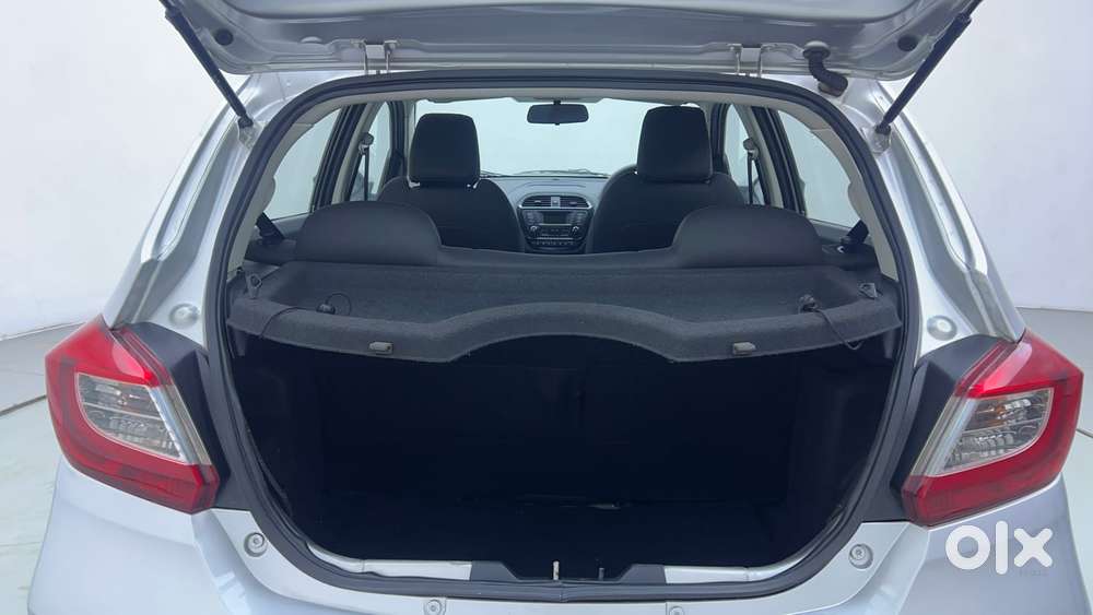 Tata Tiago Xza, 2017, Petrol