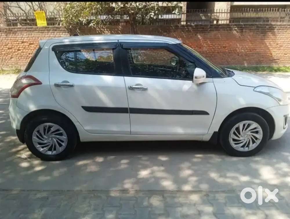 Maruti Suzuki Swift 2016 Cng & Hybrids 80000 Km Driven