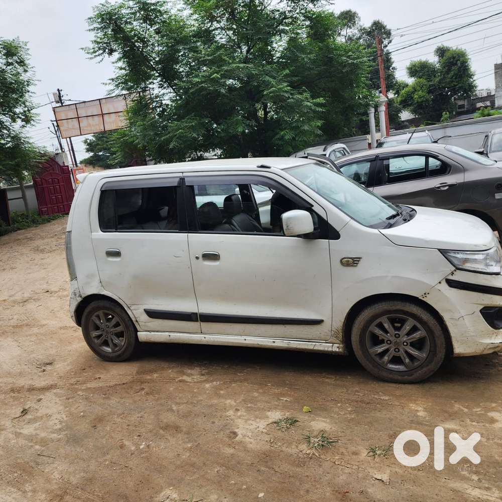Maruti Suzuki Stingray Vxi Optional, 2015, Petrol