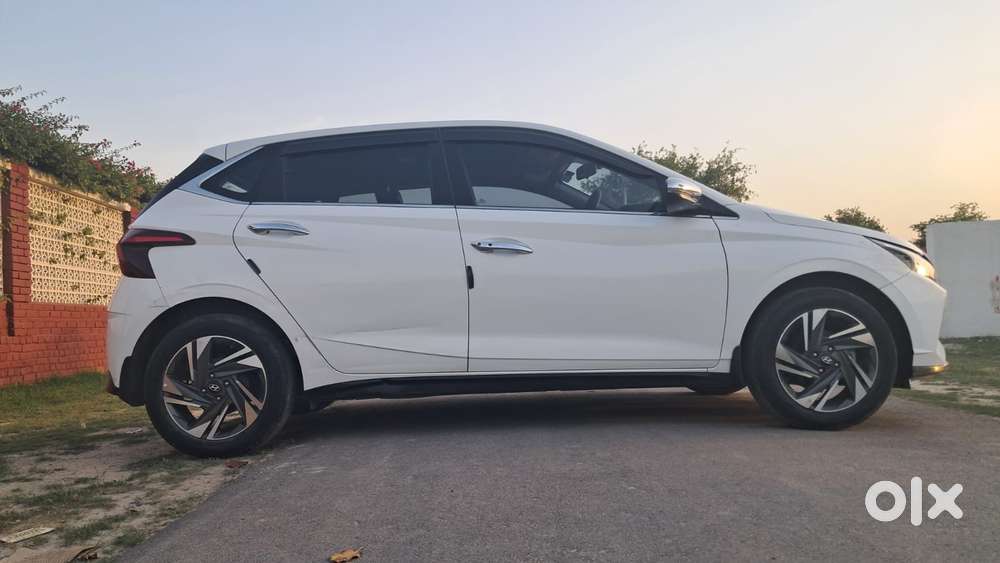 Hyundai New I20 1.2 Asta (o) Mt, 2023, Petrol