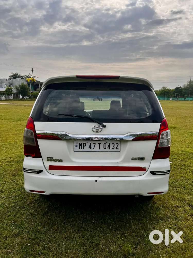 Toyota Innova 2011 Diesel 248000 Km Driven