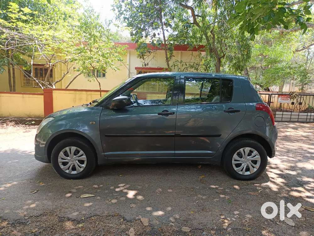Maruti Suzuki Swift 2005 Petrol 112000 Km Driven