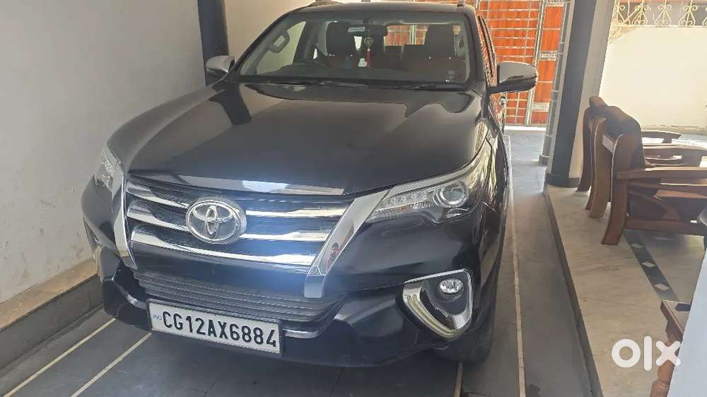 Toyota Fortuner 2019 Diesel 180000 Km Driven
