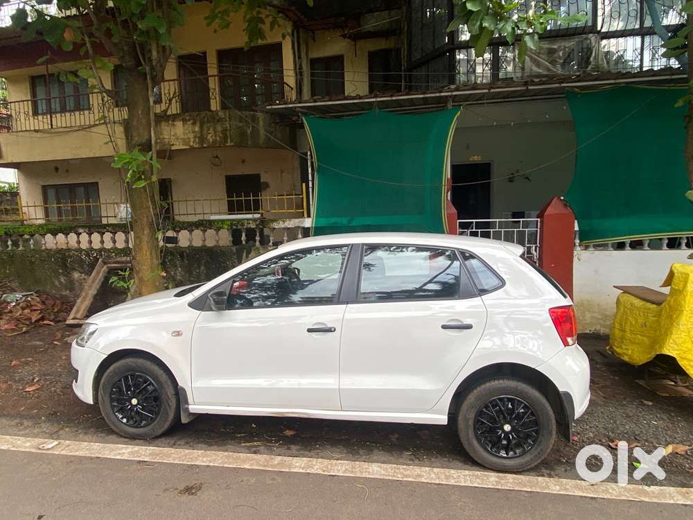Volkswagen Polo Petrol 2010 Year