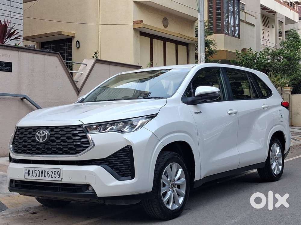 Toyota Innova Hycross 2.0 Vx (o) Hybrid 7 Str, 2024, Petrol