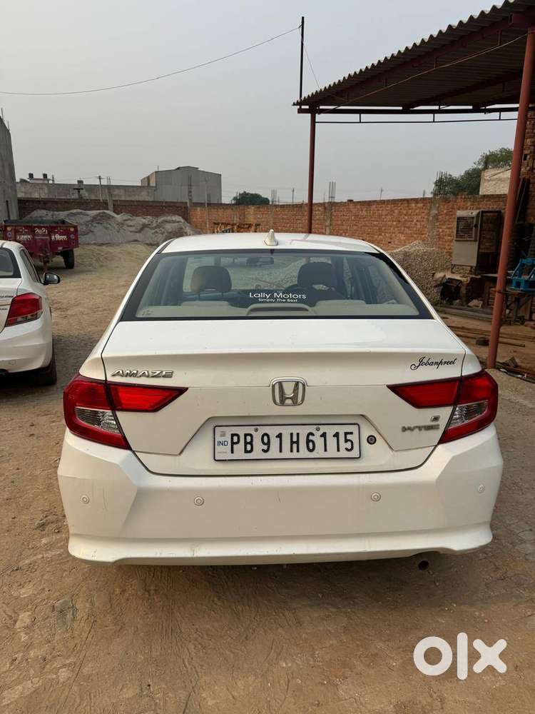 Honda Amage First Ower Company Record 30000 Driven Single Hand Running