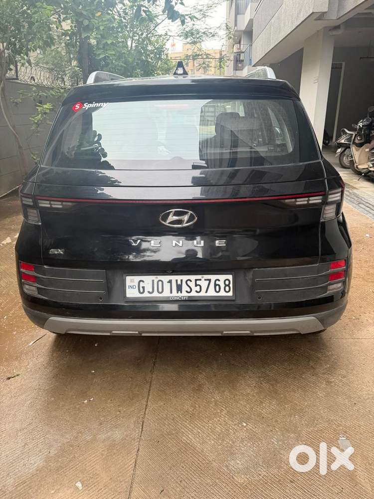 Hyundai Venue 2024 Manual