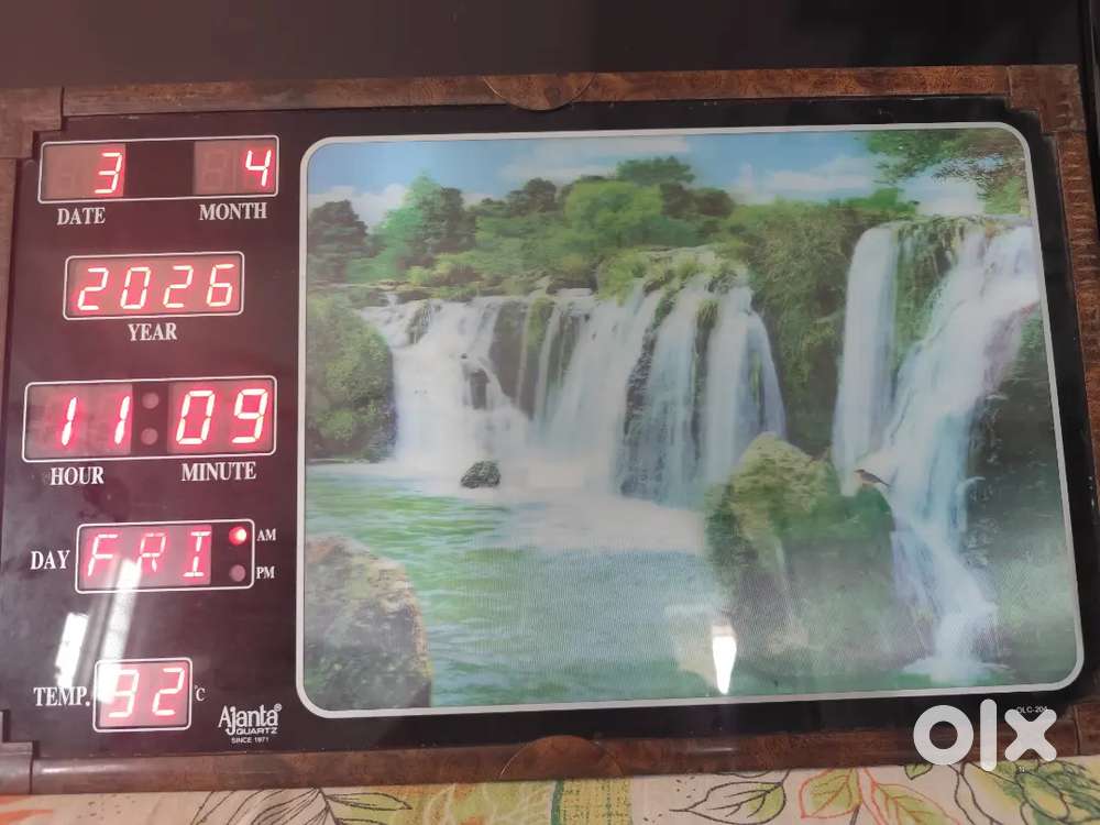 Digital clock