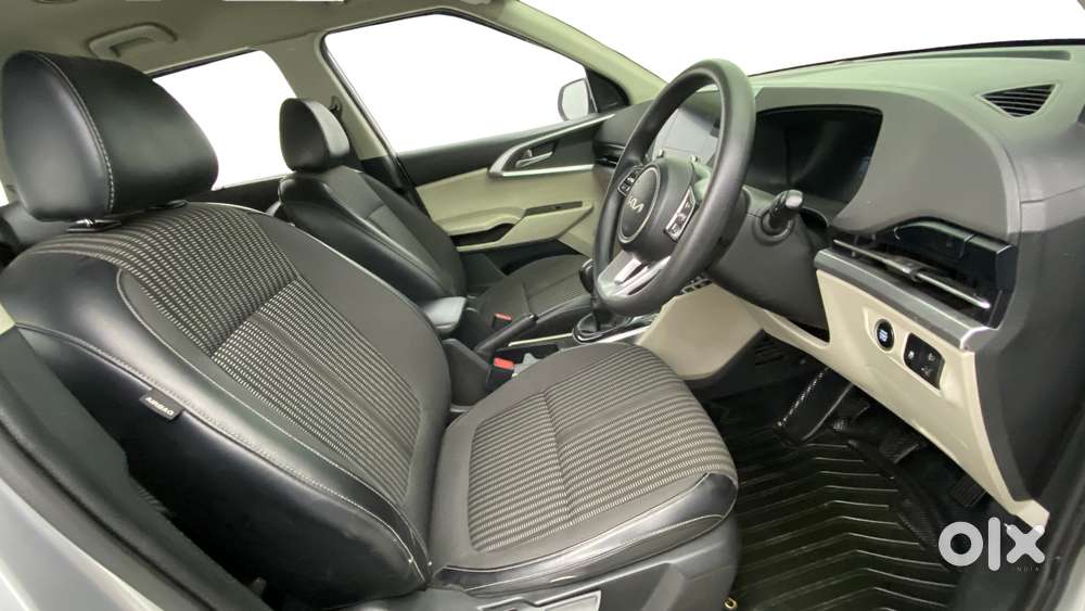 Kia Carens 1.5 Prestige Plus 7 Str Imt, 2022, Petrol