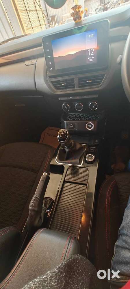 Renault Kiger 2022 Petrol Well Maintained, 38000 Driven