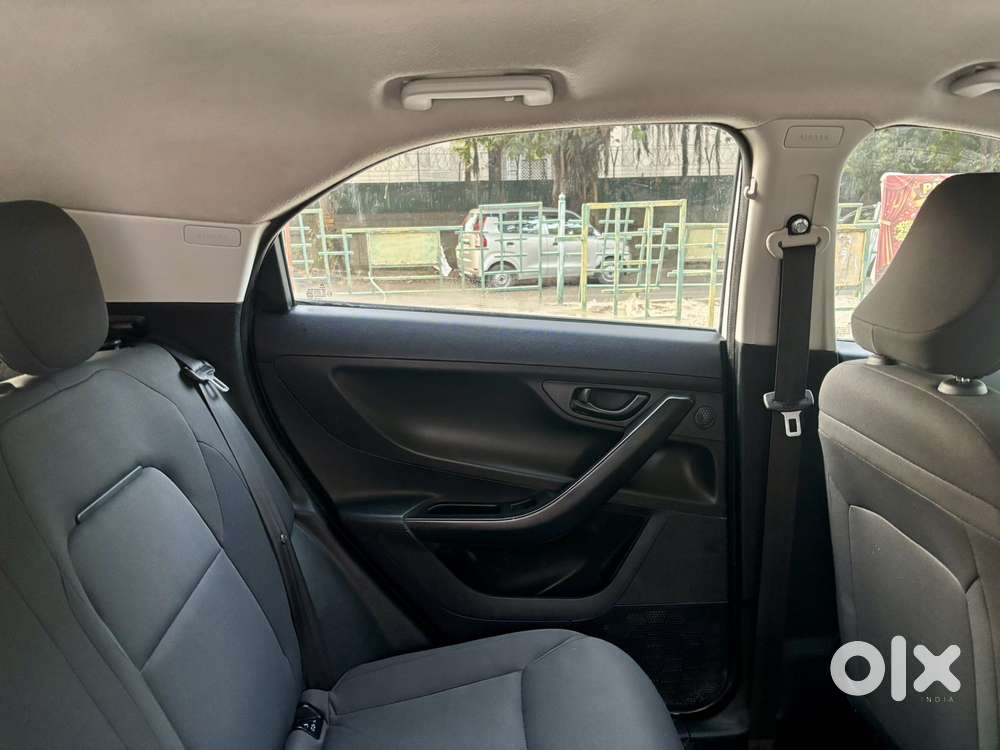 Tata Nexon Smart Plus1.2 Revotron Petrol 5 Mt, 2024, Petrol