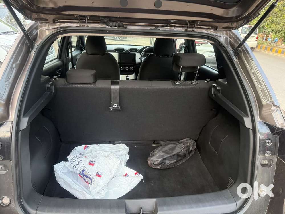 Nissan Magnite 1.0 Xv, 2023, Petrol
