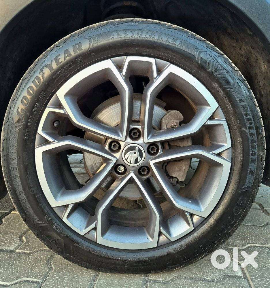 Skoda Kushaq 1.0 Tsi Style, 2022, Petrol