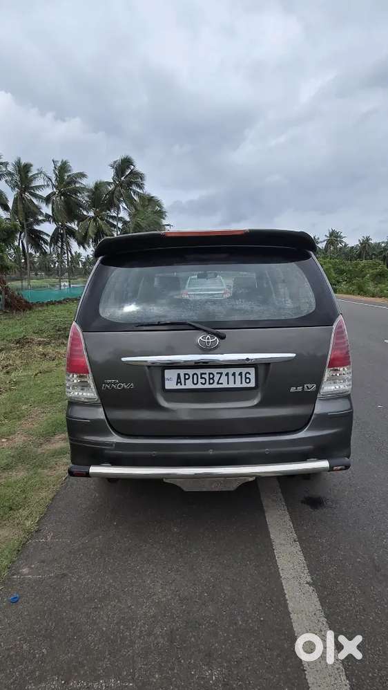Toyota Innova 2.5 V7 2012