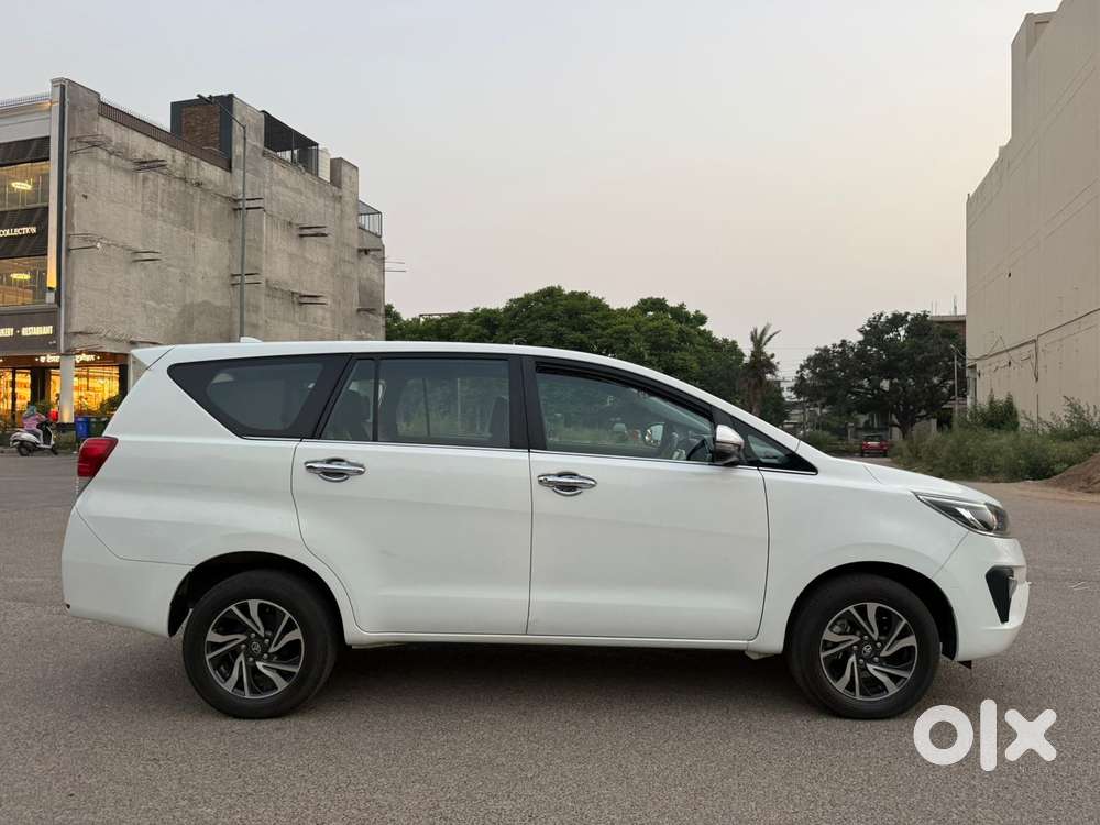 Toyota Innova Crysta 2.4 V 7 Str, 2022, Diesel