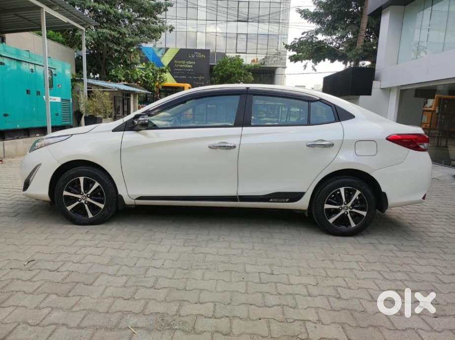 Toyota Yaris Ativ Vx Cvt, 2021, Petrol