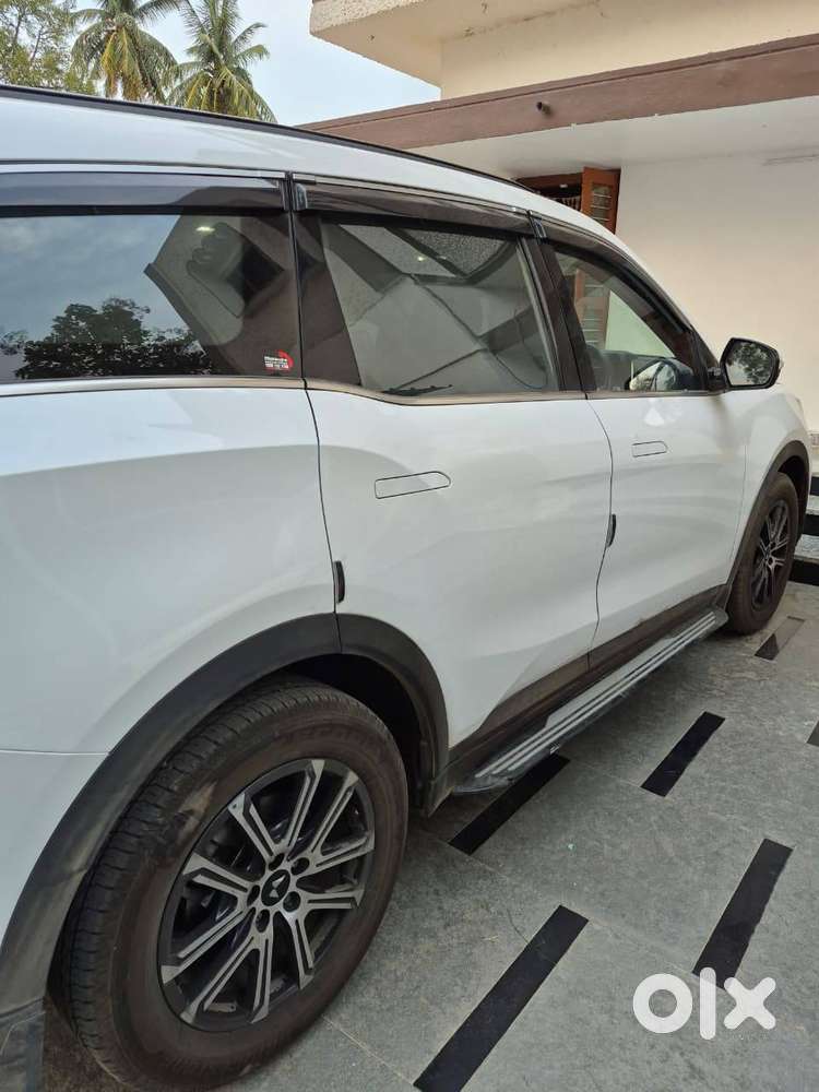 Mahindra Xuv700 2025 Diesel 10000 Km Driven