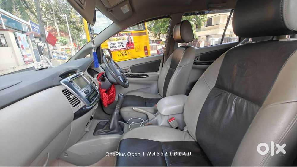 Toyota Innova 2.5 Z Diesel 7 Seater, 2014