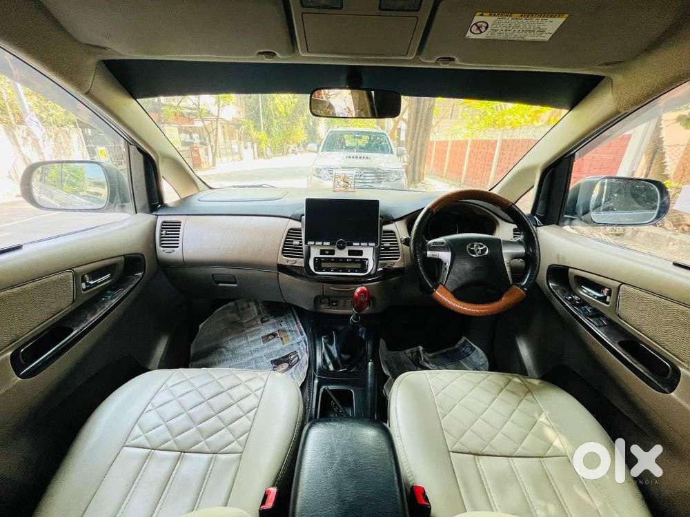 Toyota Innova 2.5 Vx 8 Str, 2015, Diesel