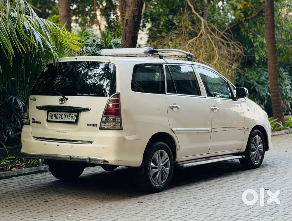 Toyota Innova 2.5 G 8 Seater 2011