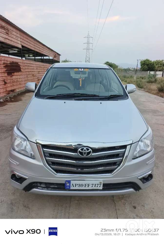 Toyota Innova 2012 Diesel Well Maintained