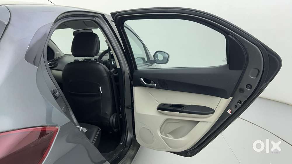 Tata Tiago Xza Plus, 2022, Petrol