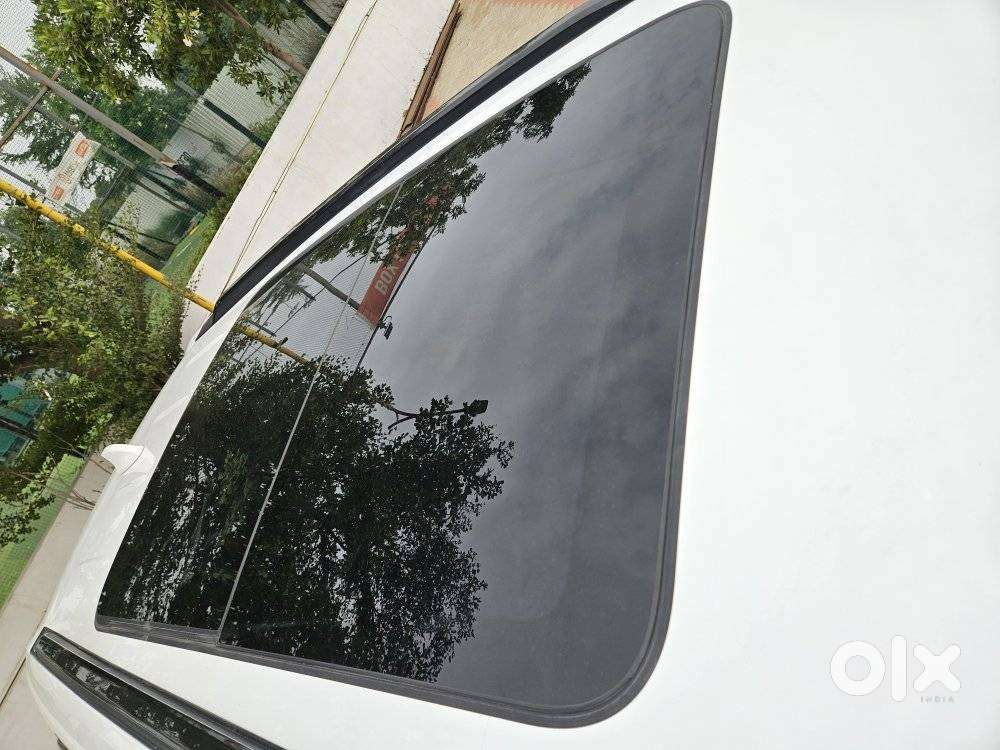 Mahindra Xuv700 2.2 Ax 7 Diesel Mt Str, 2025, Diesel