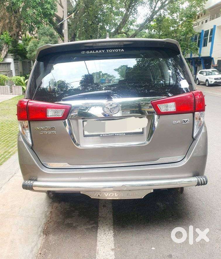 Toyota Innova Crysta 2.4 V, 2017, Diesel