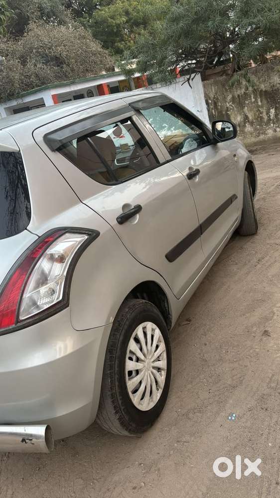 Maruti Suzuki Swift 2017 Petrol 100000 Km Driven