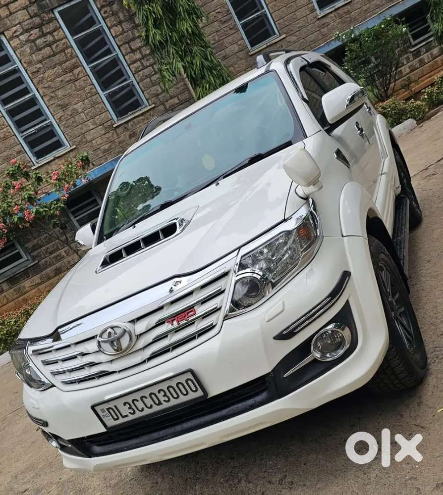 Toyota Fortuner Diesel 2015 4x2 Mt Luxurious Condition