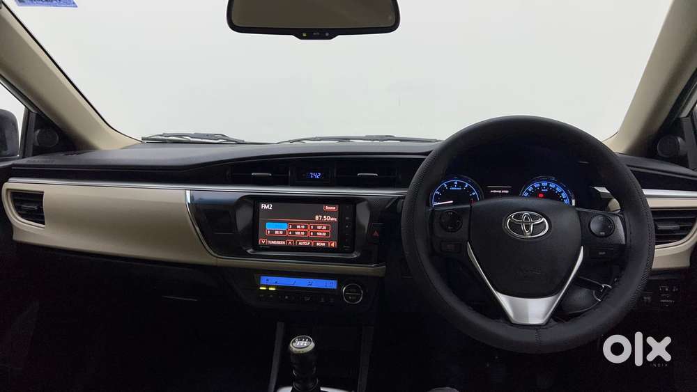 Toyota Corolla Altis 1.8 G, 2015, Petrol
