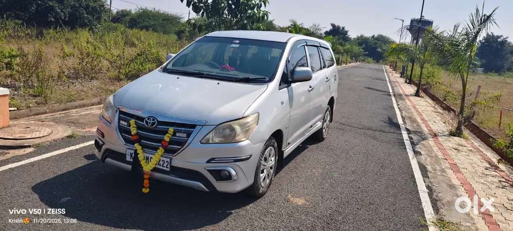 Toyota Innova 2012 Diesel Well Maintained