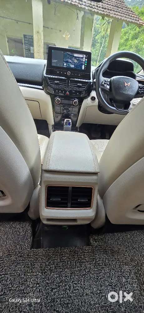 Mahindra Xuv400 2024 Electric Well Maintained